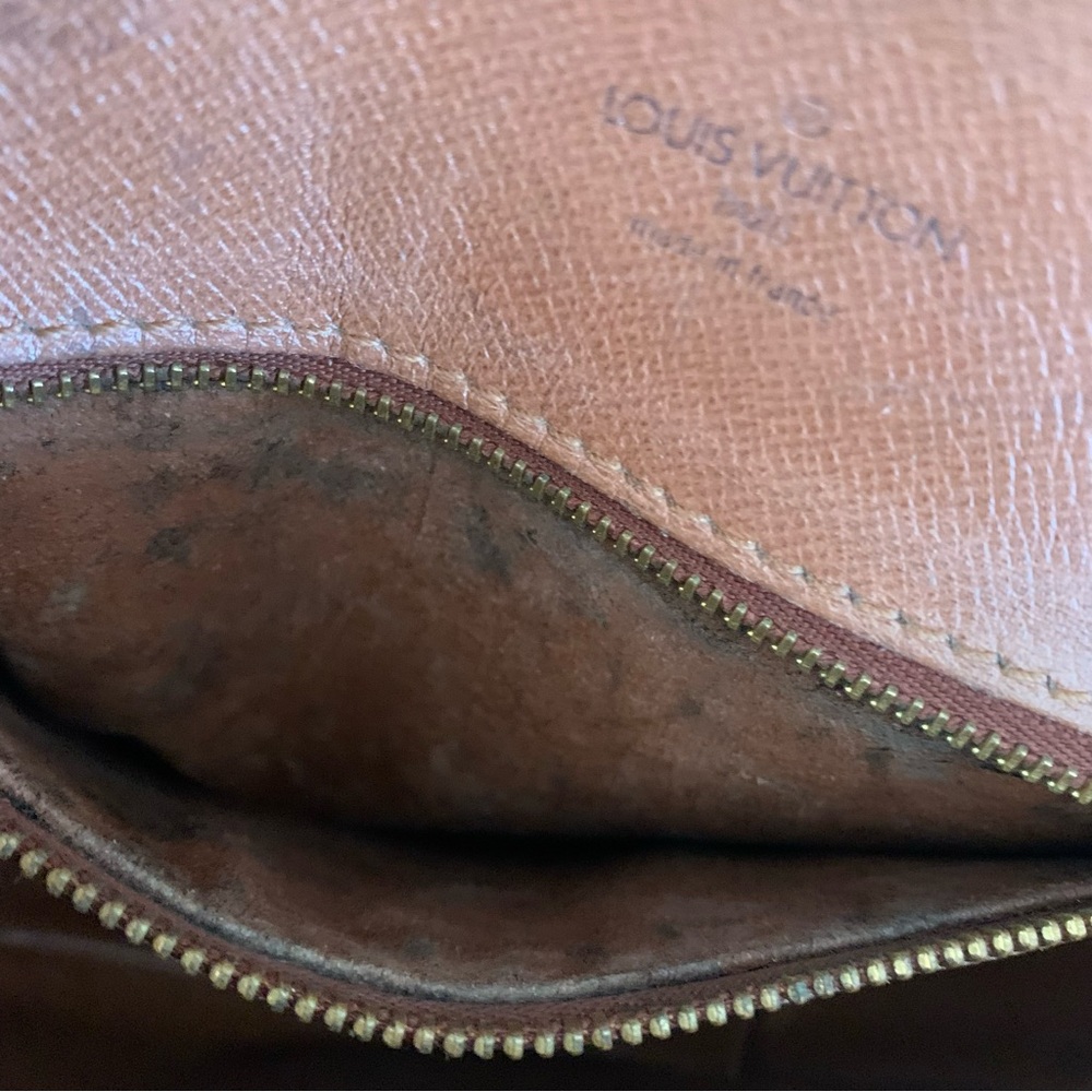 Louis Vuitton | Authentic LV Monogram | Chantilly PM | Crossbody Saddle Bag - Picture 8 of 16